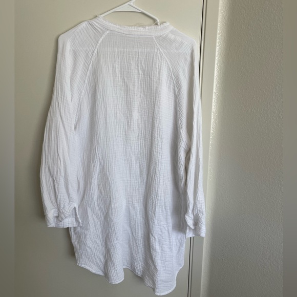 White button down tunic - Picture 2 of 4
